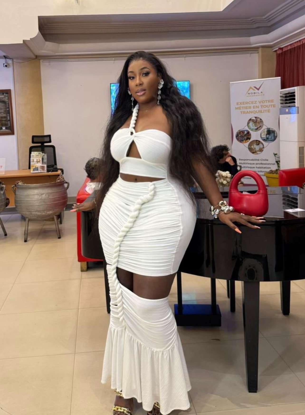 MAA BIO — Robe blanche structurée